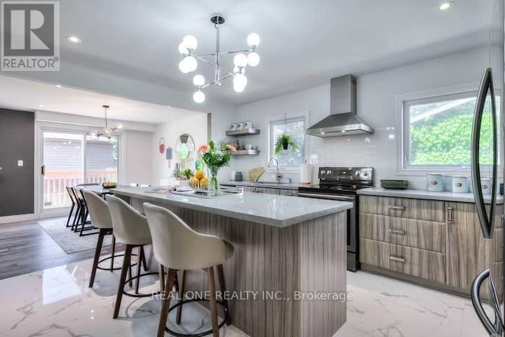 Photo 7 of 25 Tumbleweed Road, Toronto ON