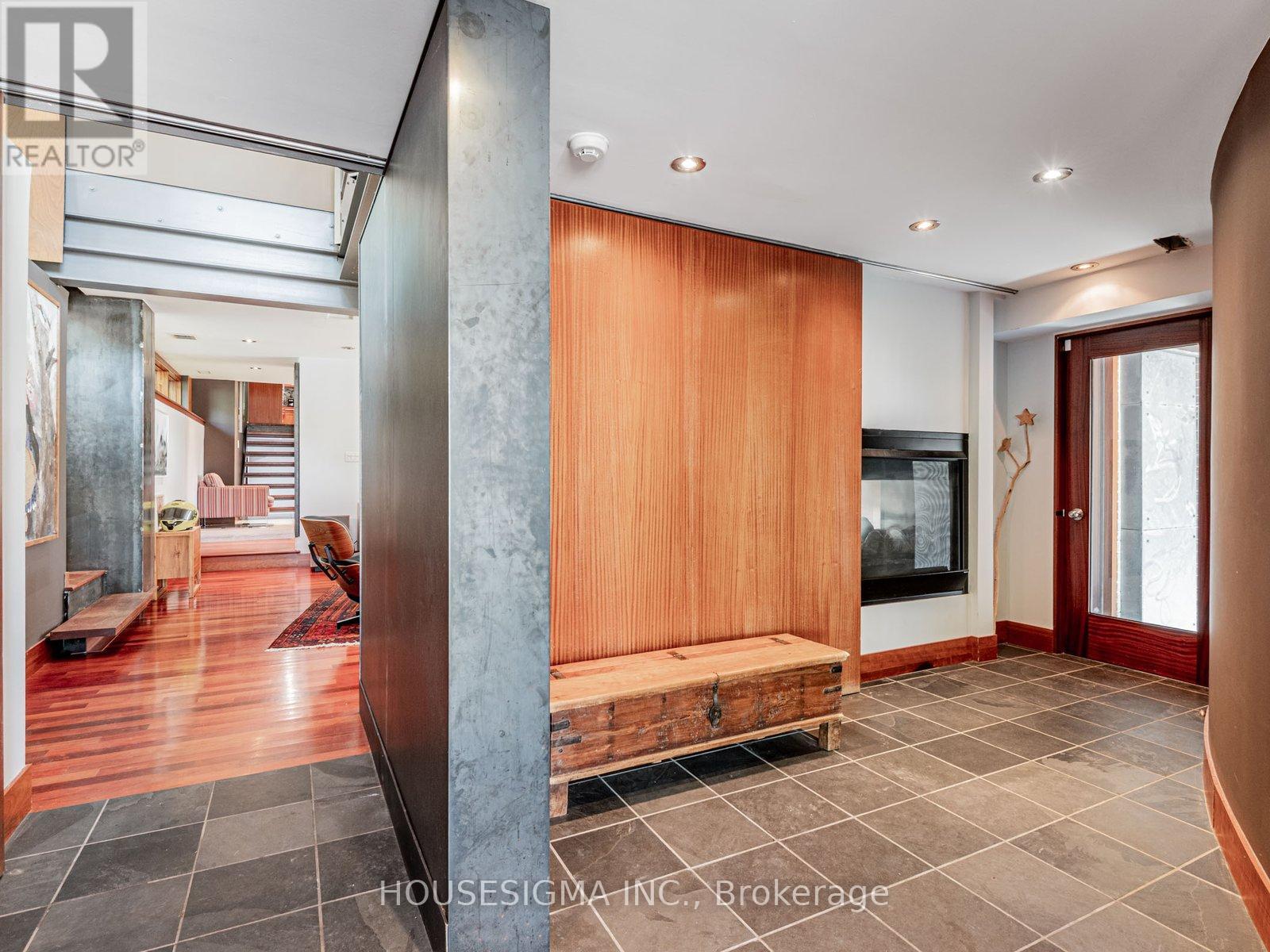 Photo 24 of 94 Laurentide Drive, Toronto ON