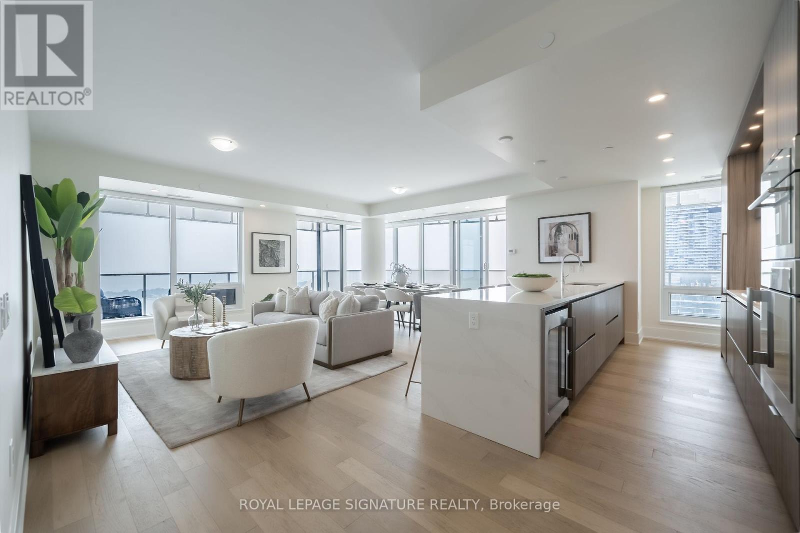 Photo 1 of 5402 28 Freeland Street, Toronto ON