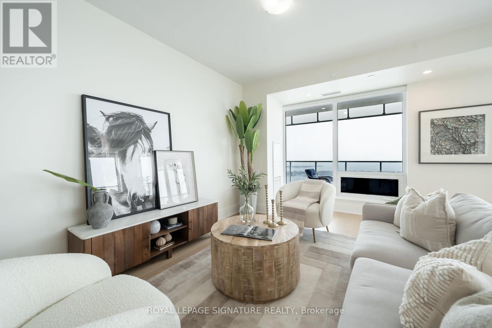 Photo 10 of 5402 28 Freeland Street, Toronto ON