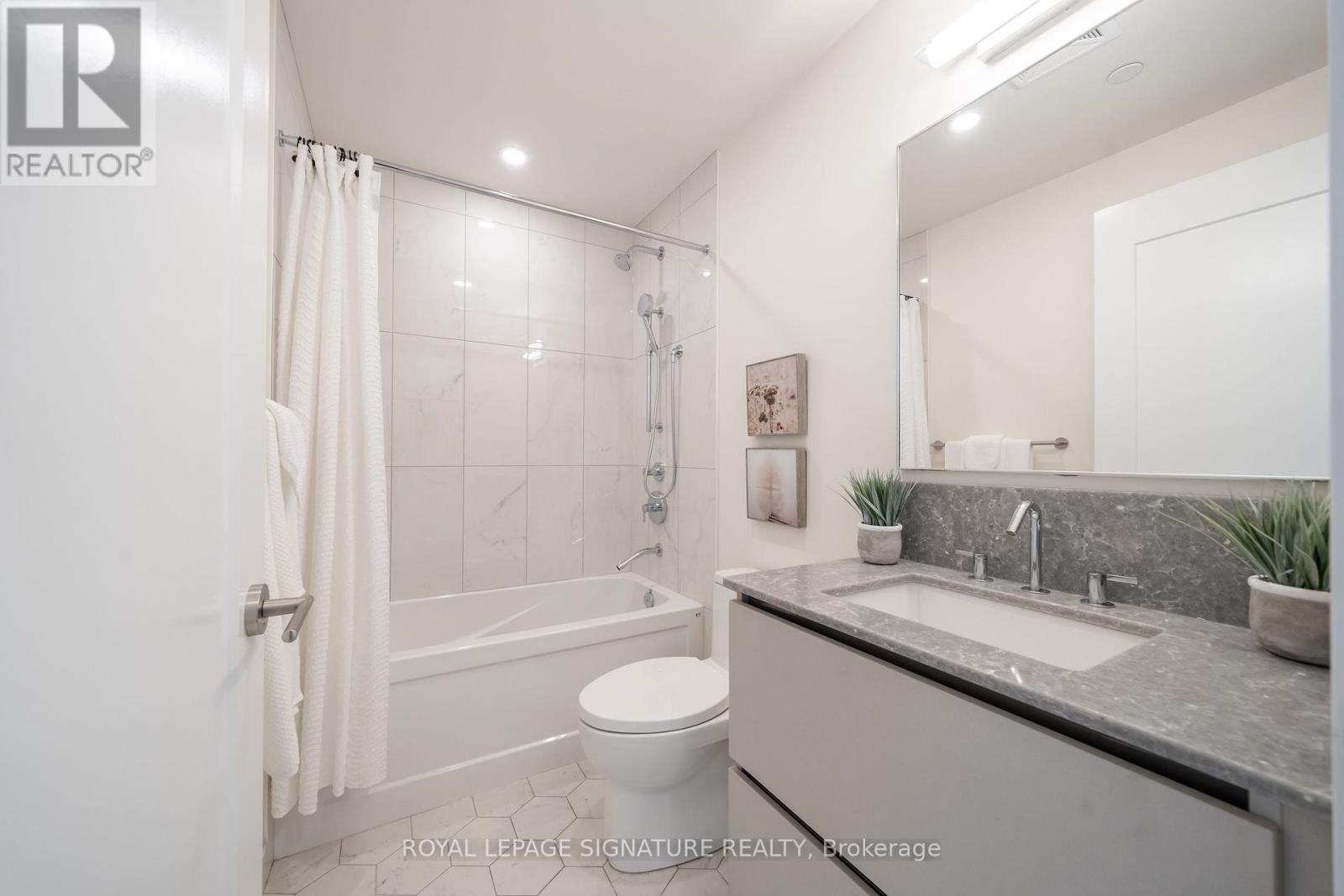 Photo 15 of 5402 28 Freeland Street, Toronto ON
