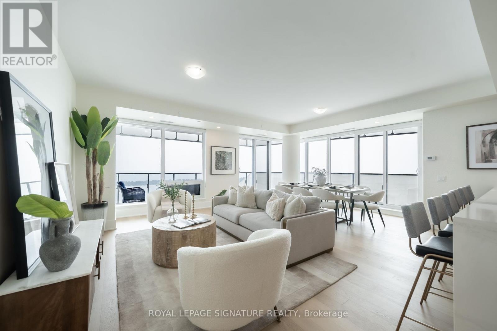 Photo 8 of 5402 28 Freeland Street, Toronto ON
