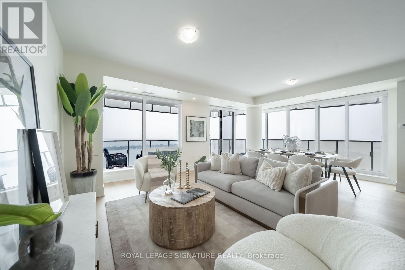 Photo 9 of 5402 28 Freeland Street, Toronto ON
