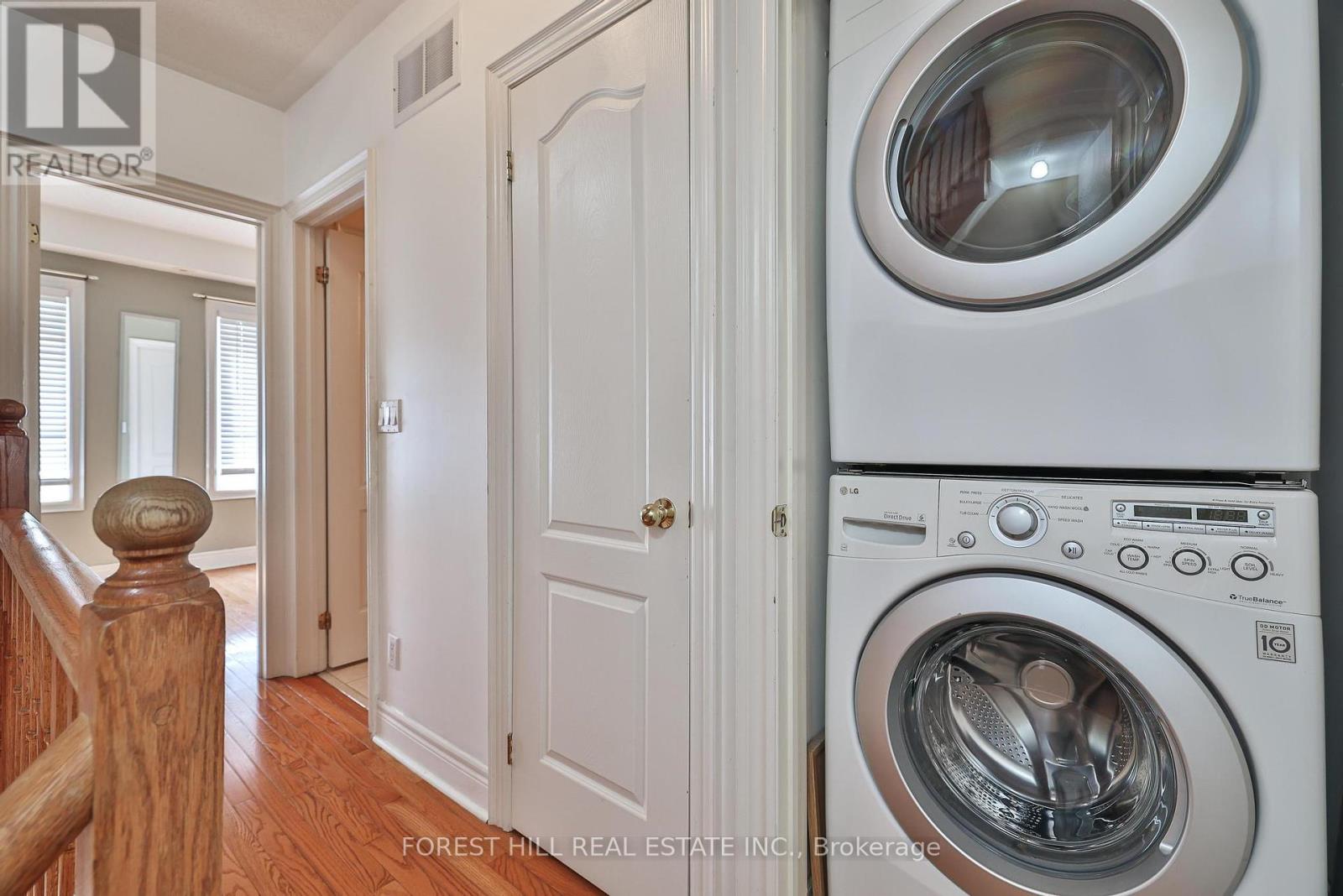 Photo 17 of 1376 Eglinton Avenue W, Toronto ON