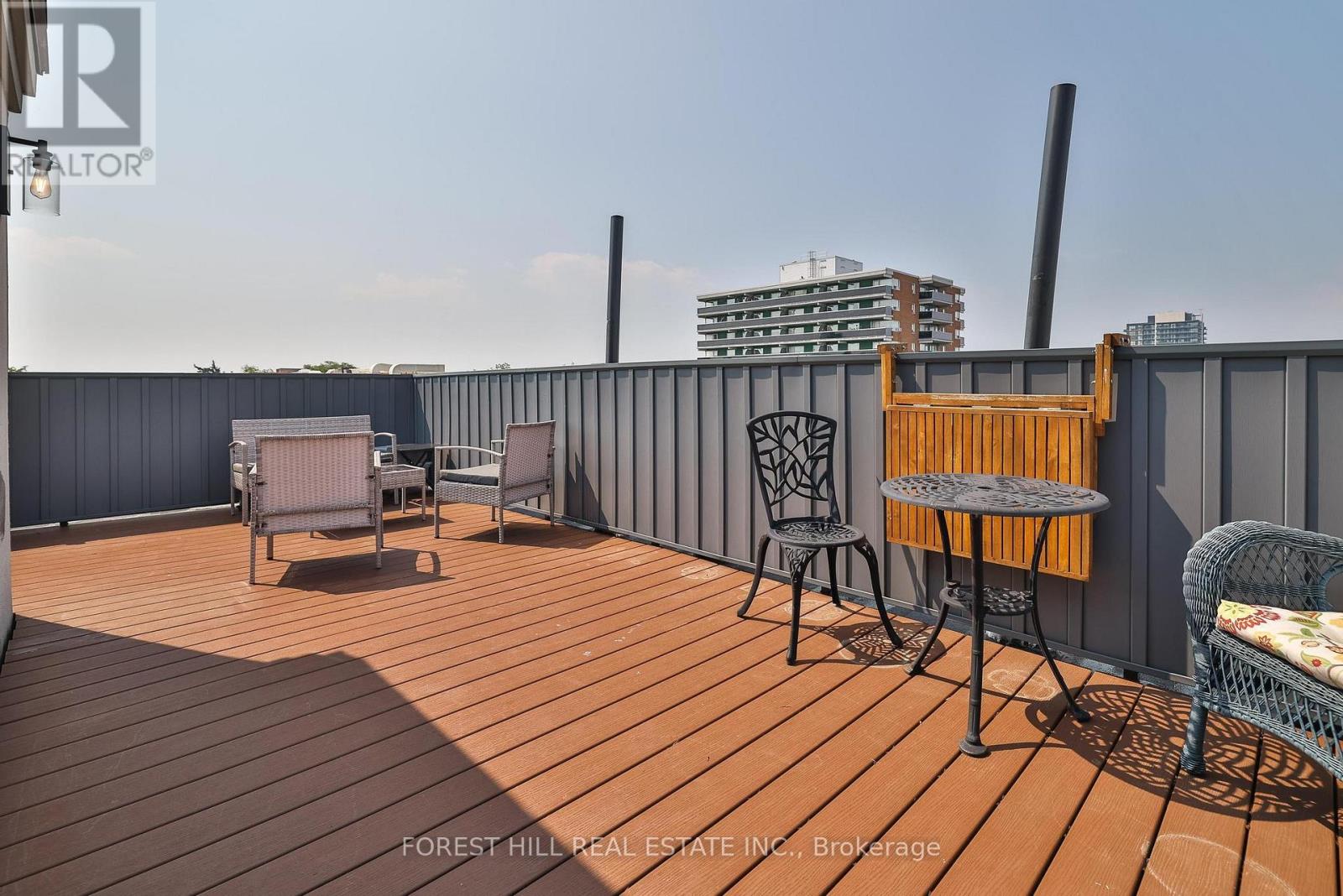 Photo 18 of 1376 Eglinton Avenue W, Toronto ON