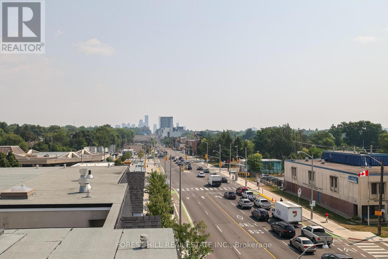 Photo 20 of 1376 Eglinton Avenue W, Toronto ON
