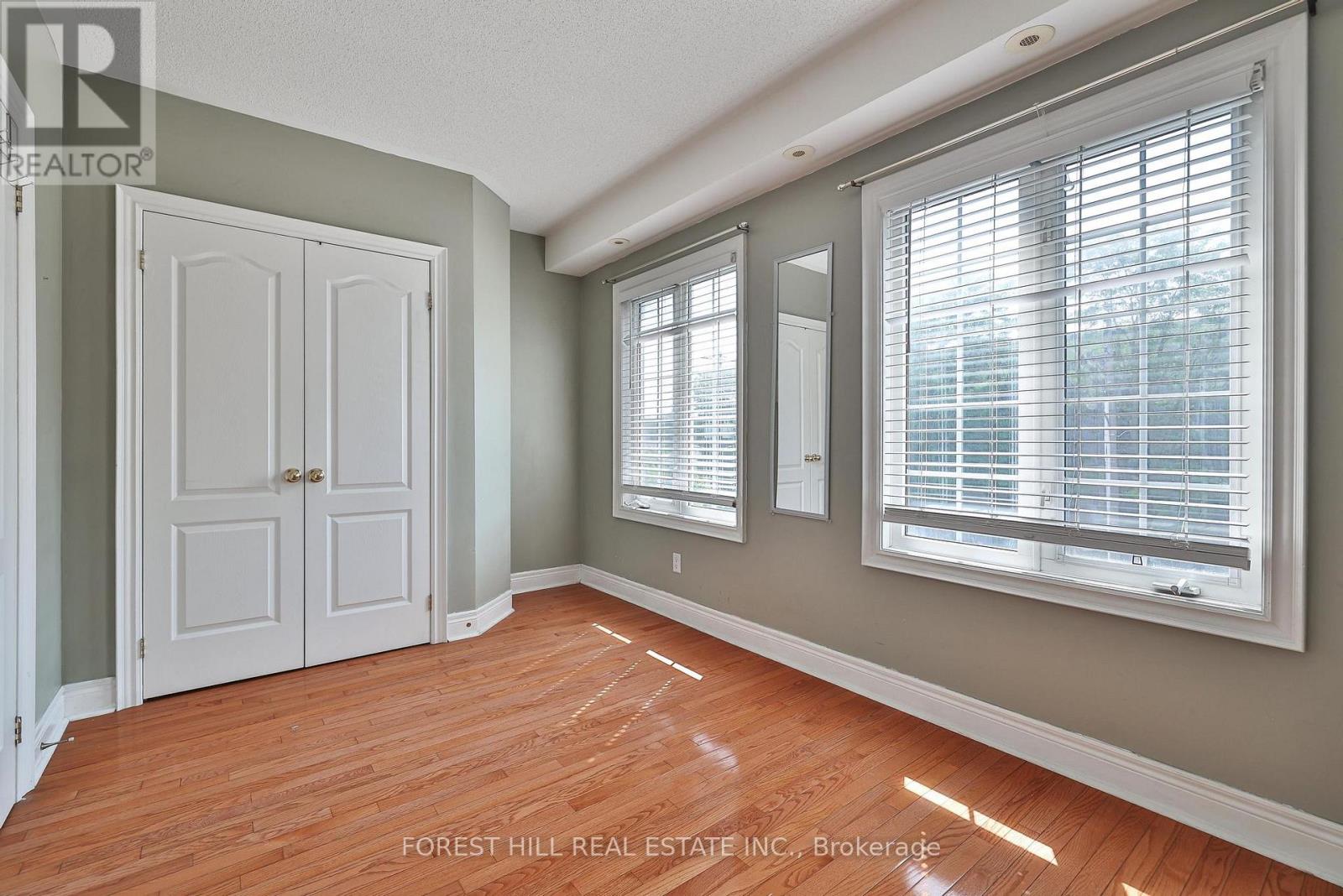 Photo 9 of 1376 Eglinton Avenue W, Toronto ON