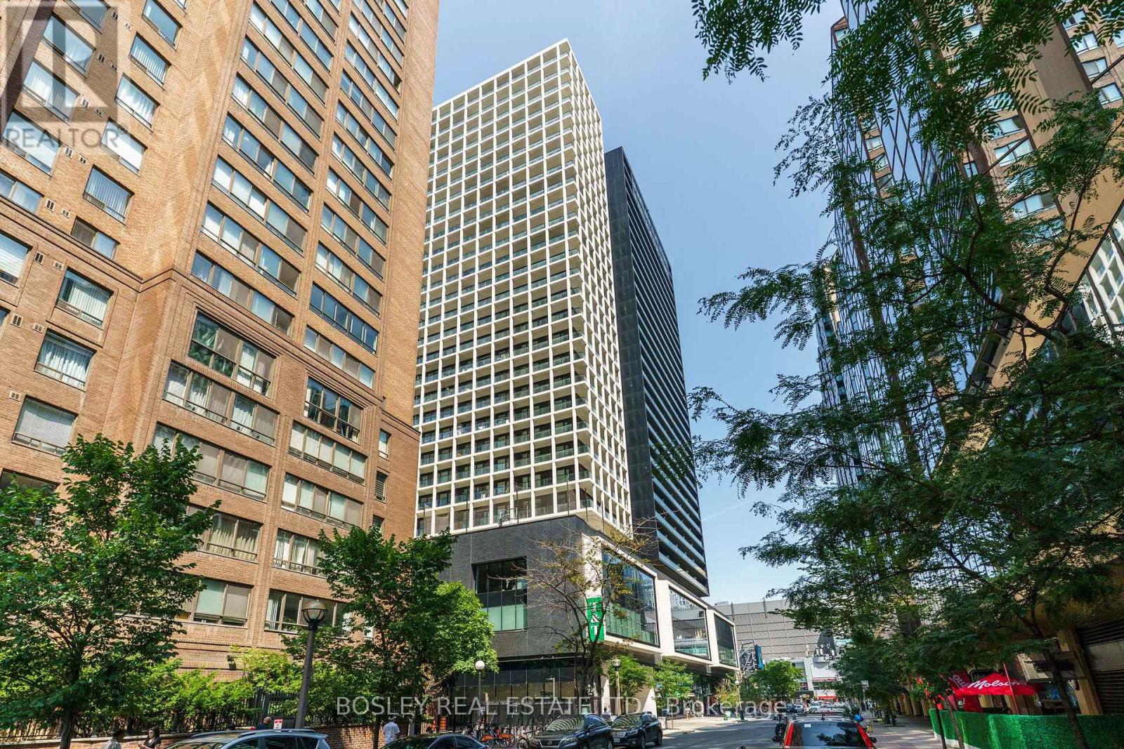 Photo 2 of 1509 20 Edward Street, Toronto ON