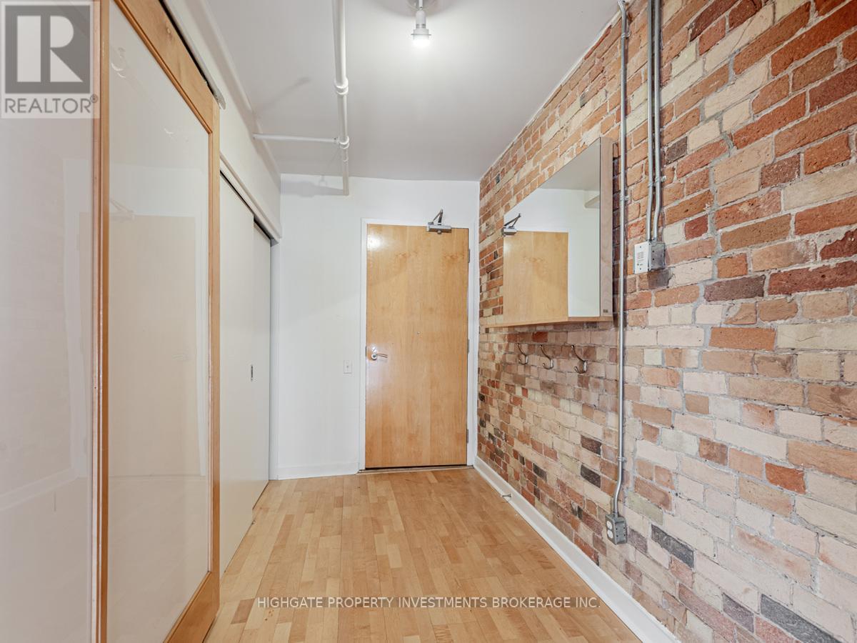 Photo 3 of 408 81 A Front Street E, Toronto ON