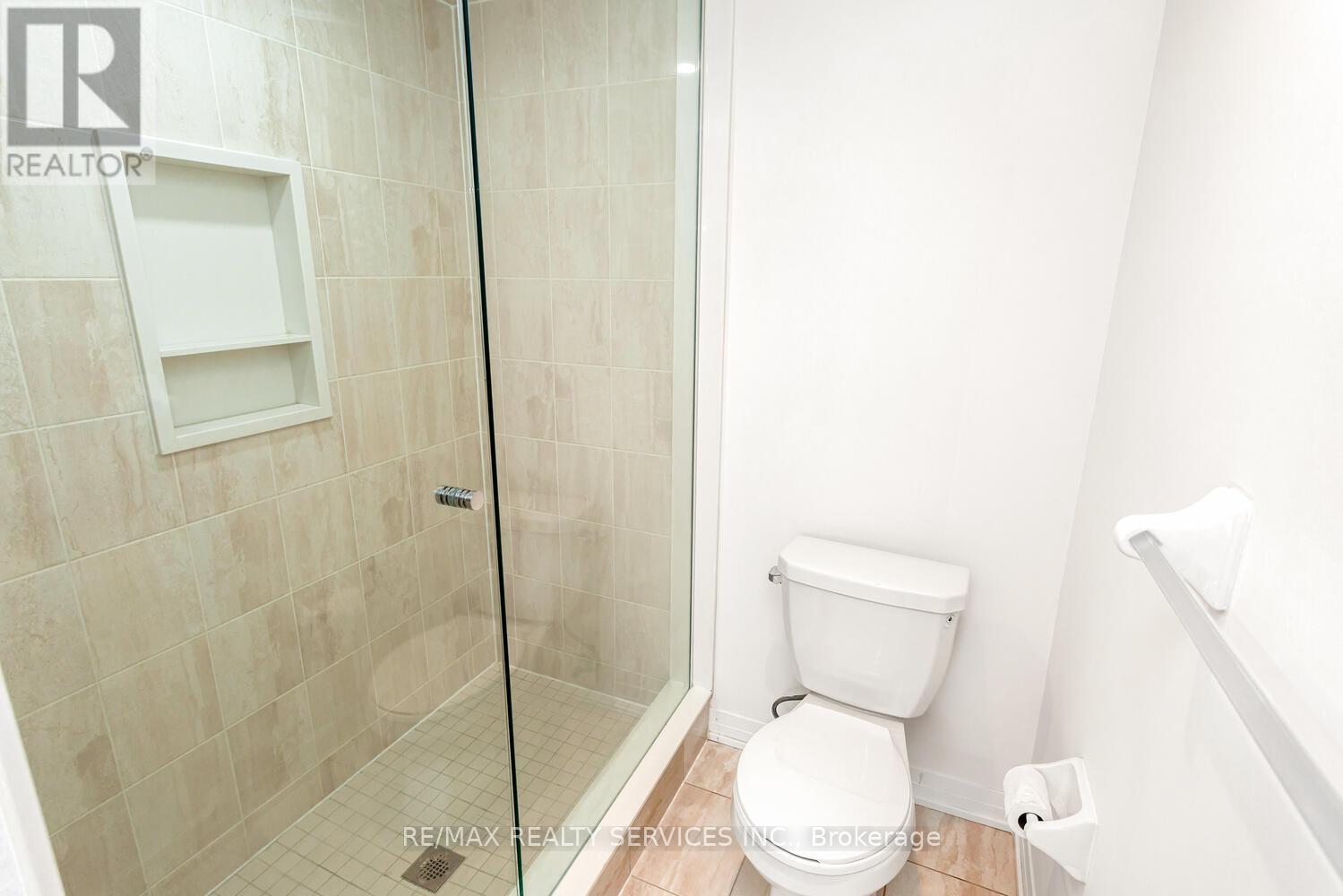 Photo 16 of 9 70 Baynes Way, Bradford West Gwillimbury ON
