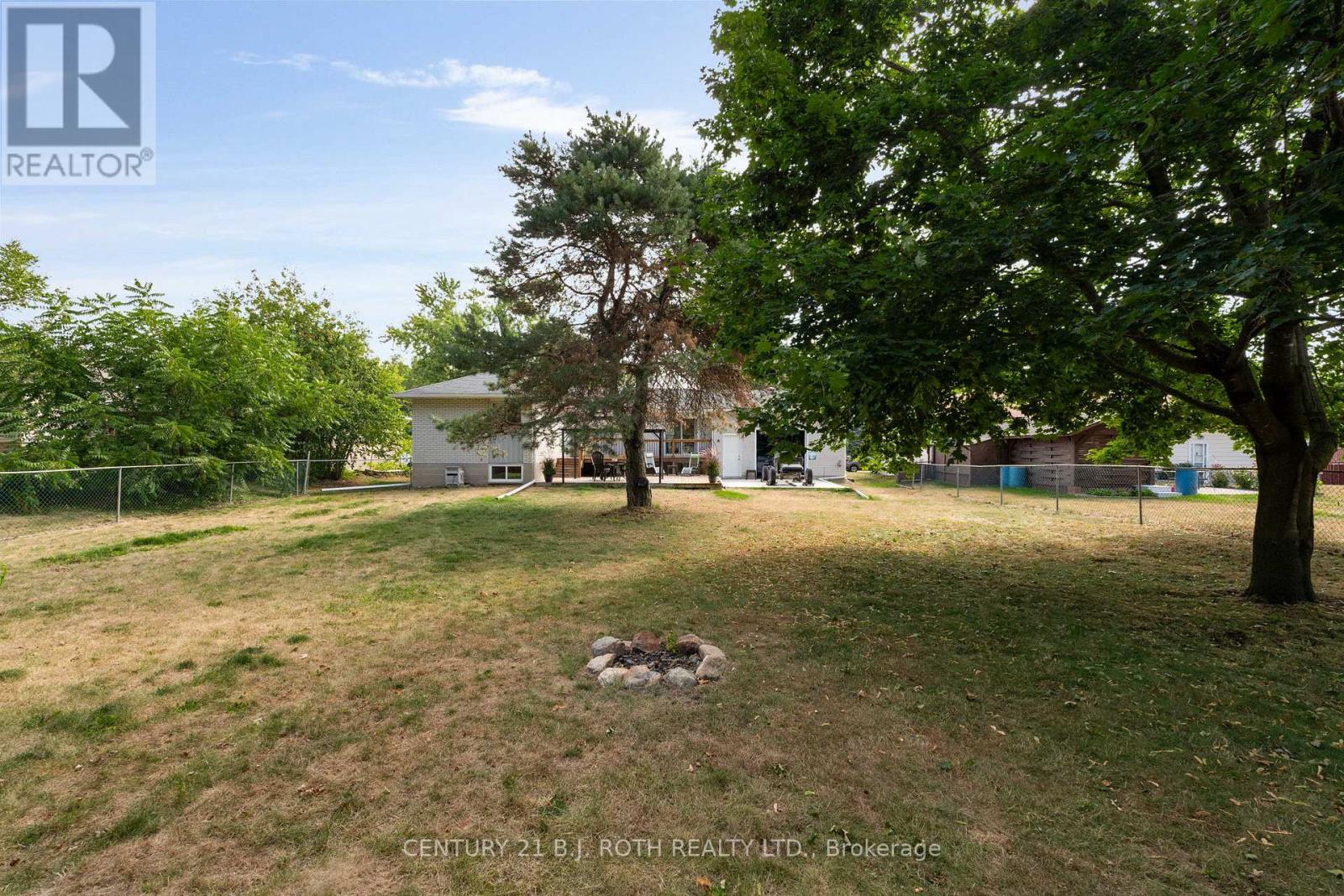 Photo 25 of 2068 Craig Road, Innisfil ON