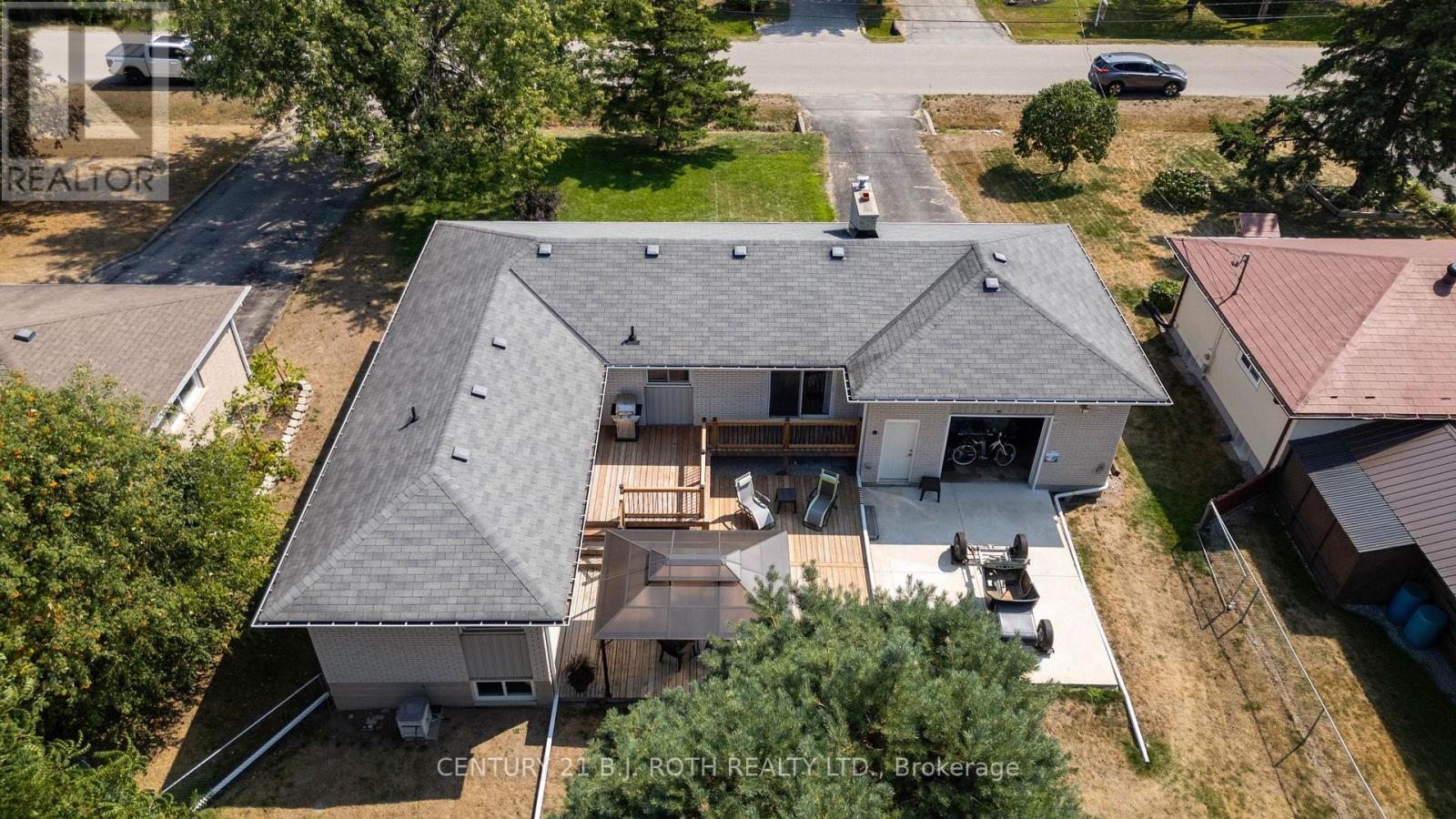 Photo 31 of 2068 Craig Road, Innisfil ON