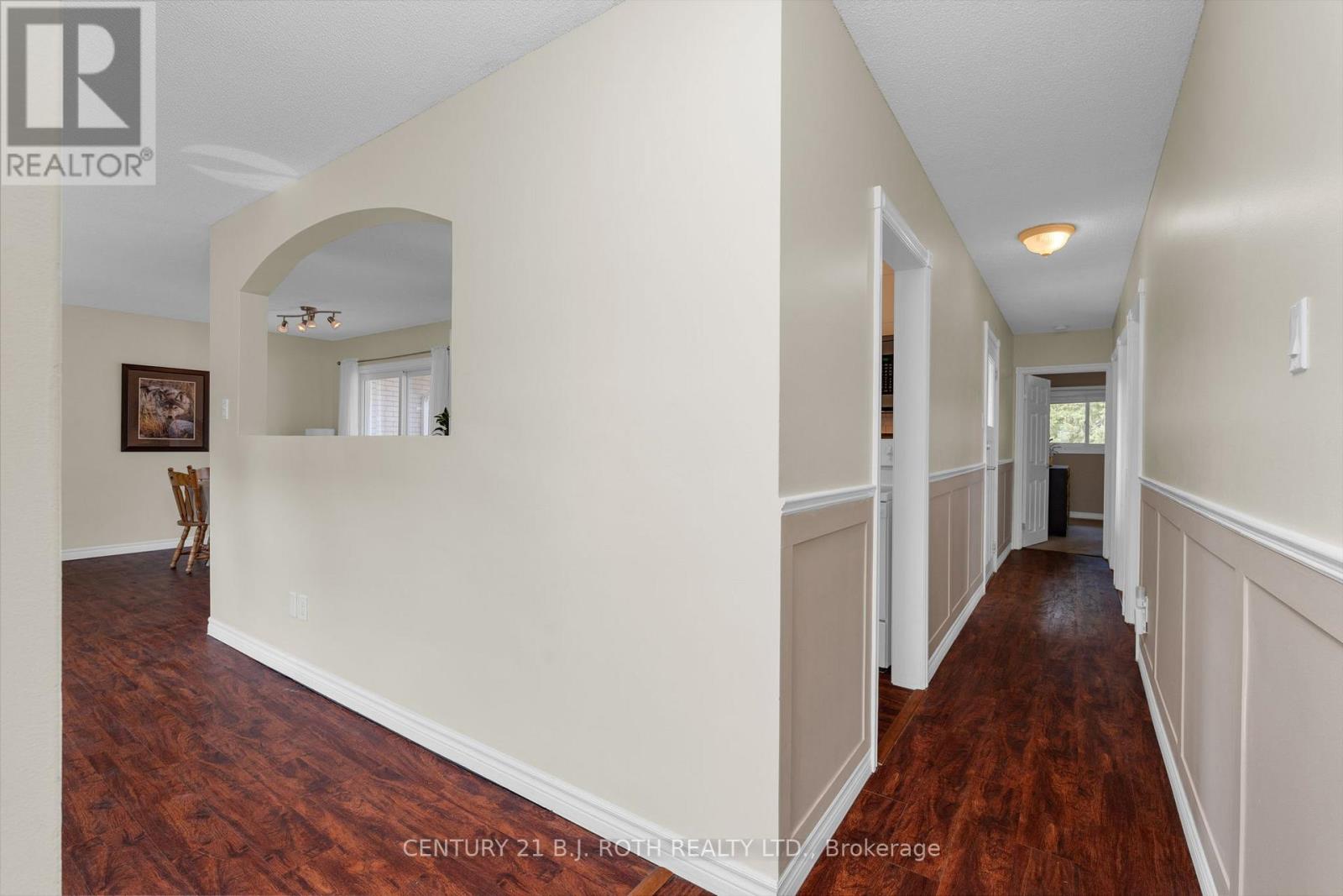Photo 5 of 2068 Craig Road, Innisfil ON