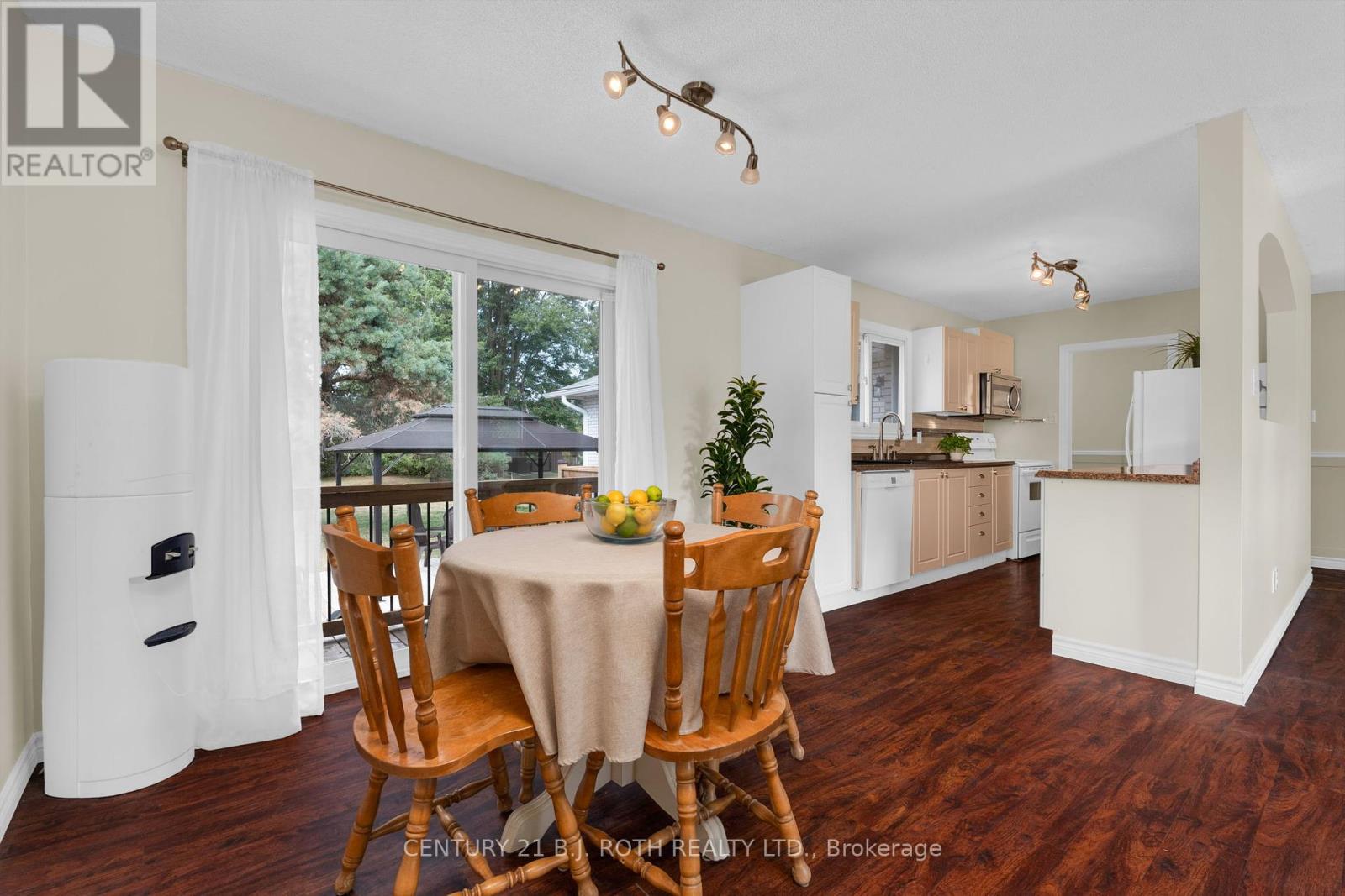 Photo 9 of 2068 Craig Road, Innisfil ON
