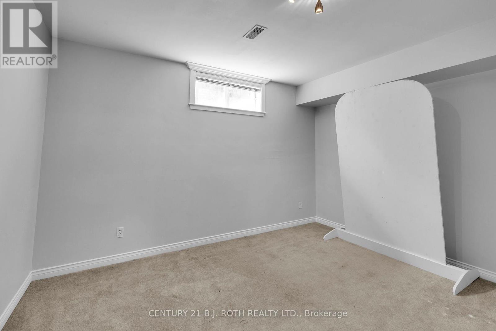 Photo 33 of 256 Denney Drive, Essa ON