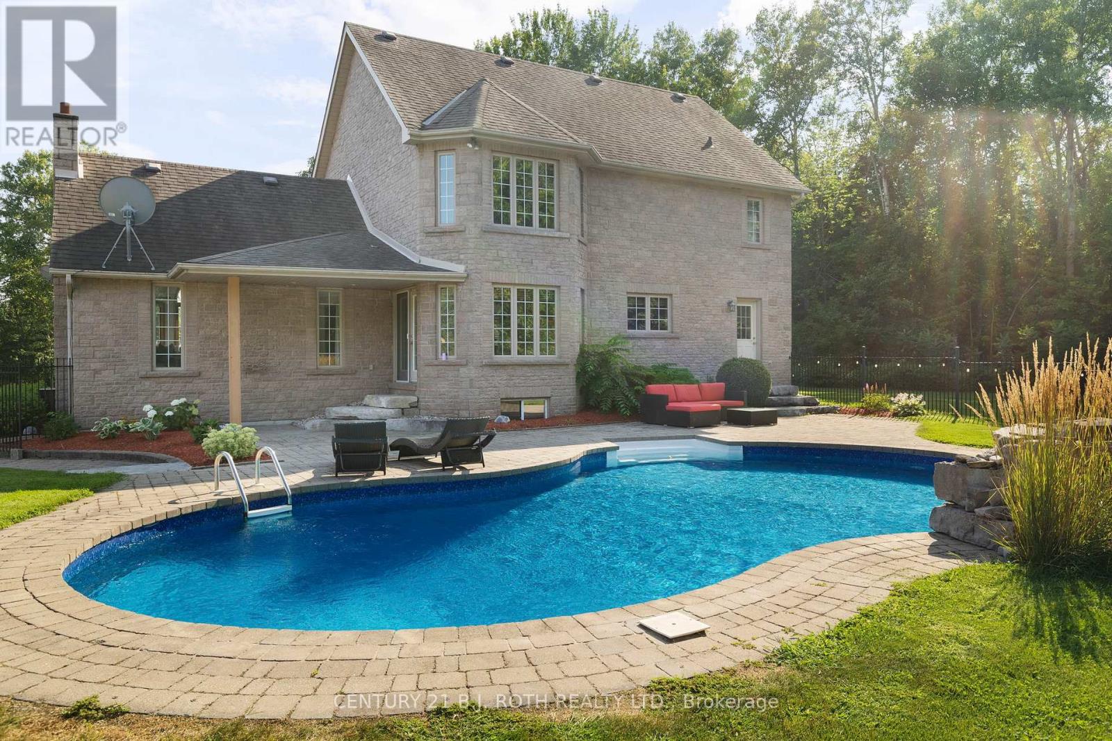 Photo 36 of 256 Denney Drive, Essa ON