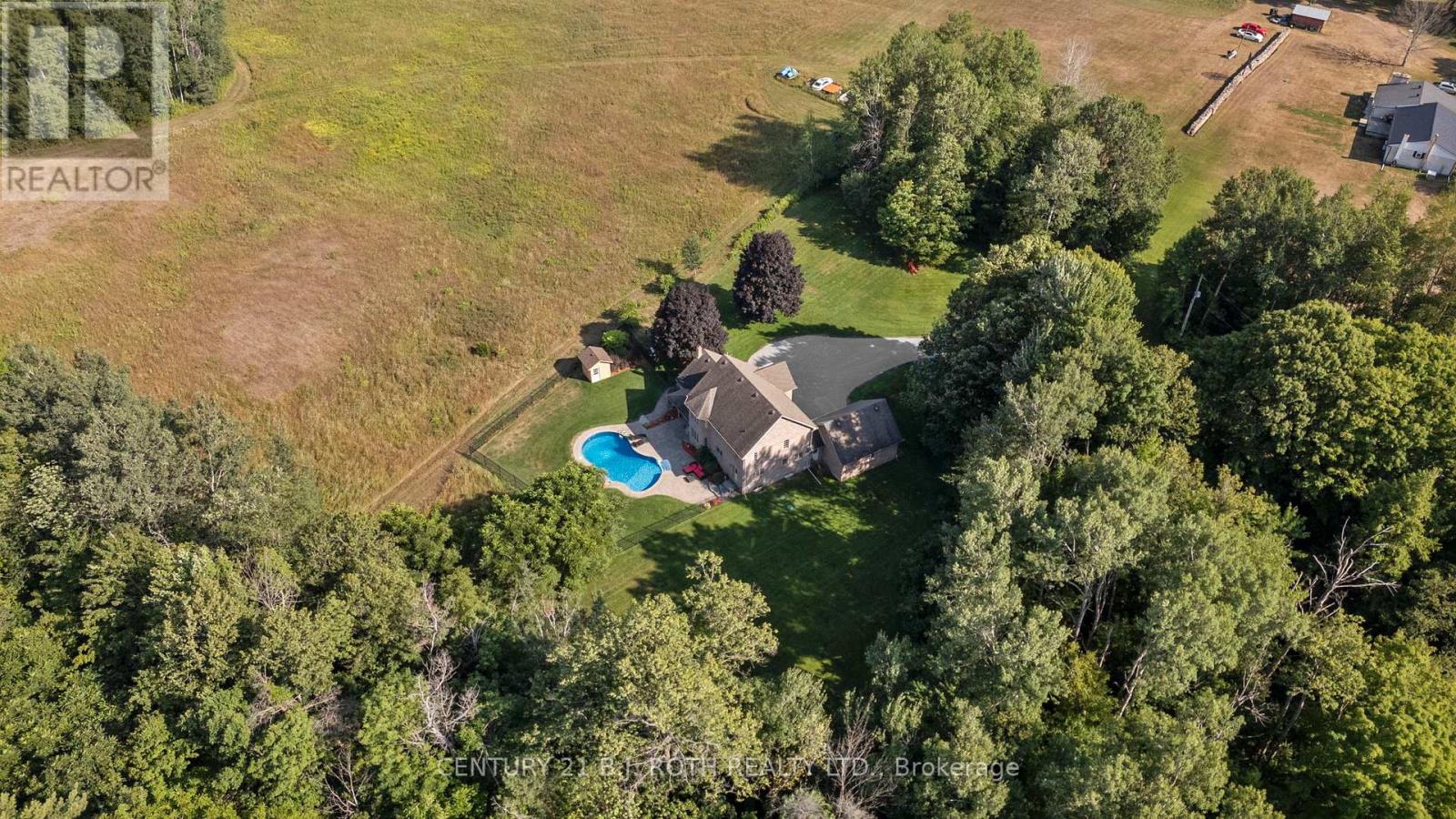 Photo 40 of 256 Denney Drive, Essa ON