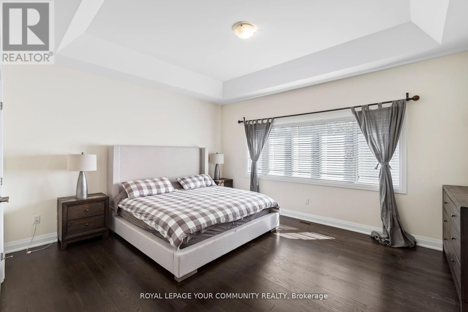 Photo 29 of 8 Duncombe Lane, Richmond Hill ON