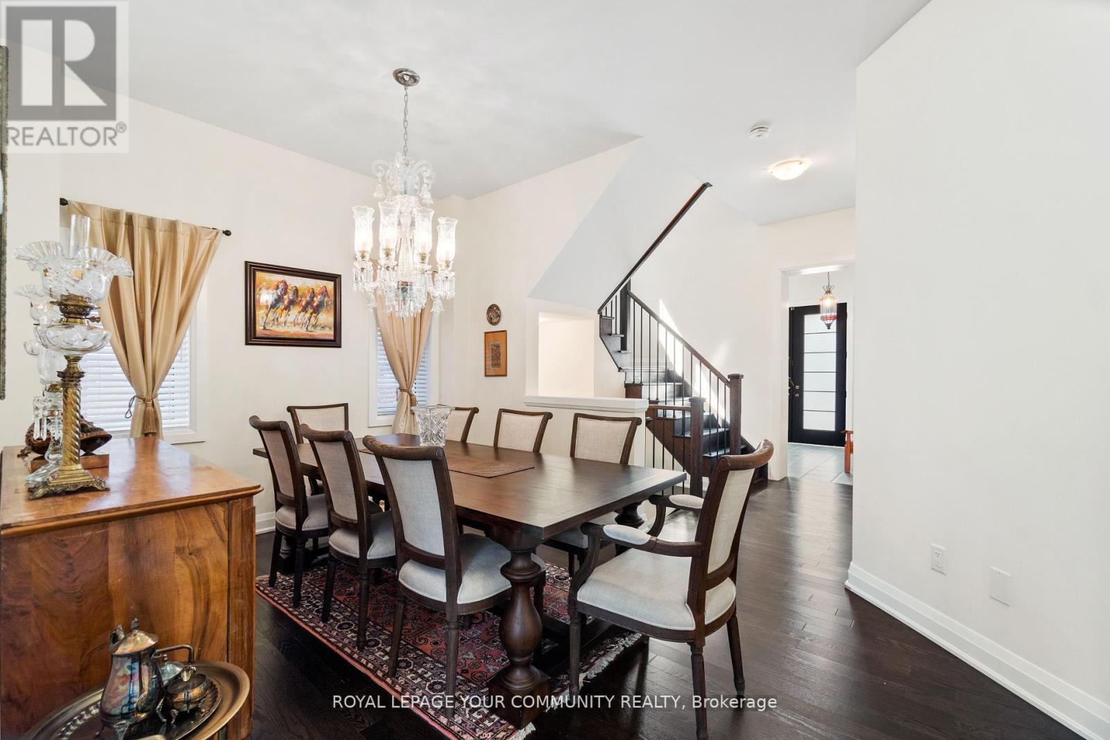 Photo 34 of 8 Duncombe Lane, Richmond Hill ON
