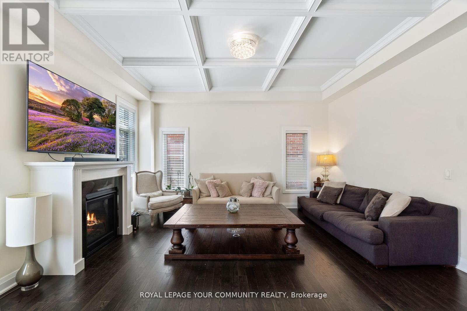 Photo 42 of 8 Duncombe Lane, Richmond Hill ON