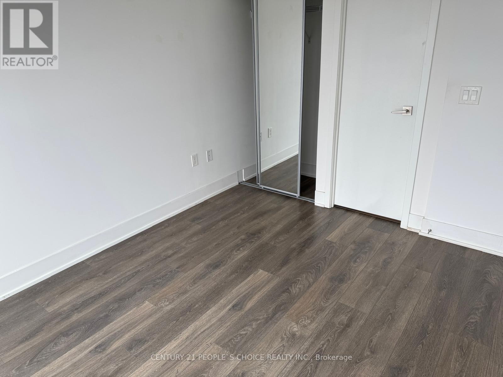 Photo 24 of 526 2908 Highway 7 Road, Vaughan ON