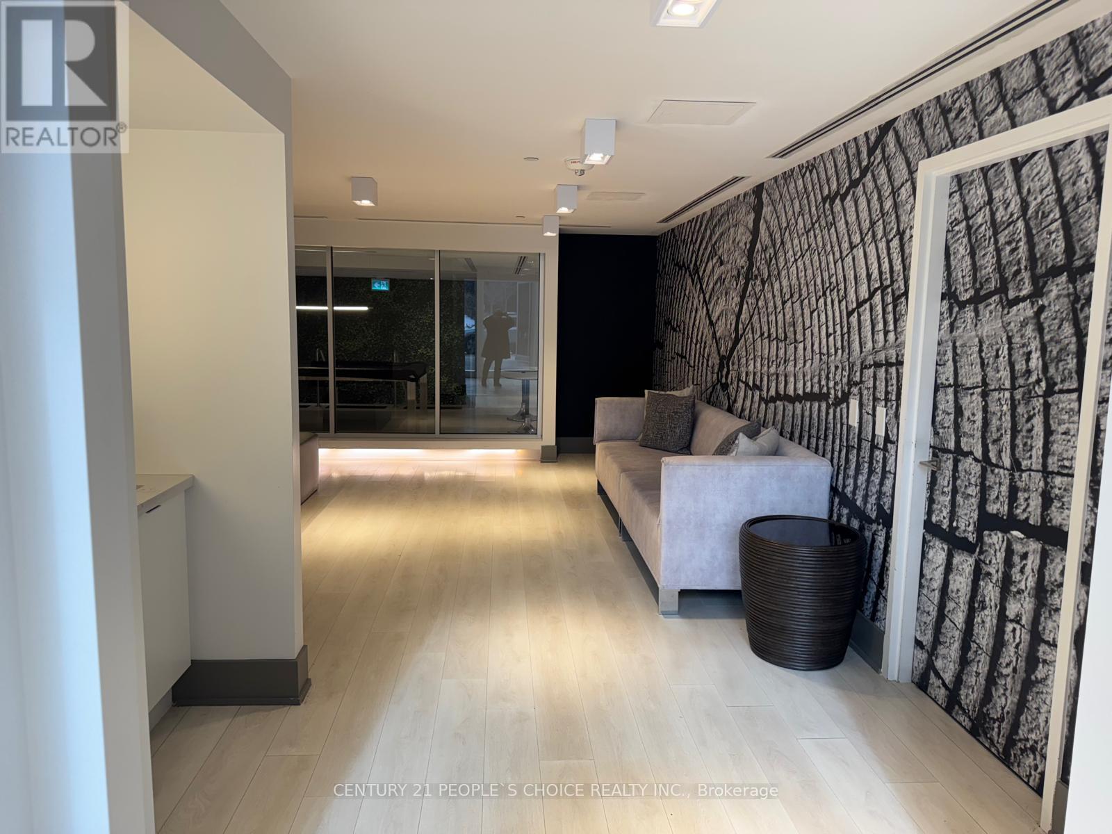 Photo 36 of 526 2908 Highway 7 Road, Vaughan ON