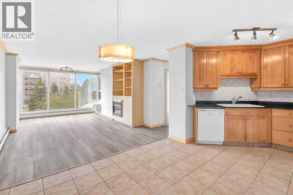 Photo 12 of 305 4555 Varsity Lane Nw, Calgary AB