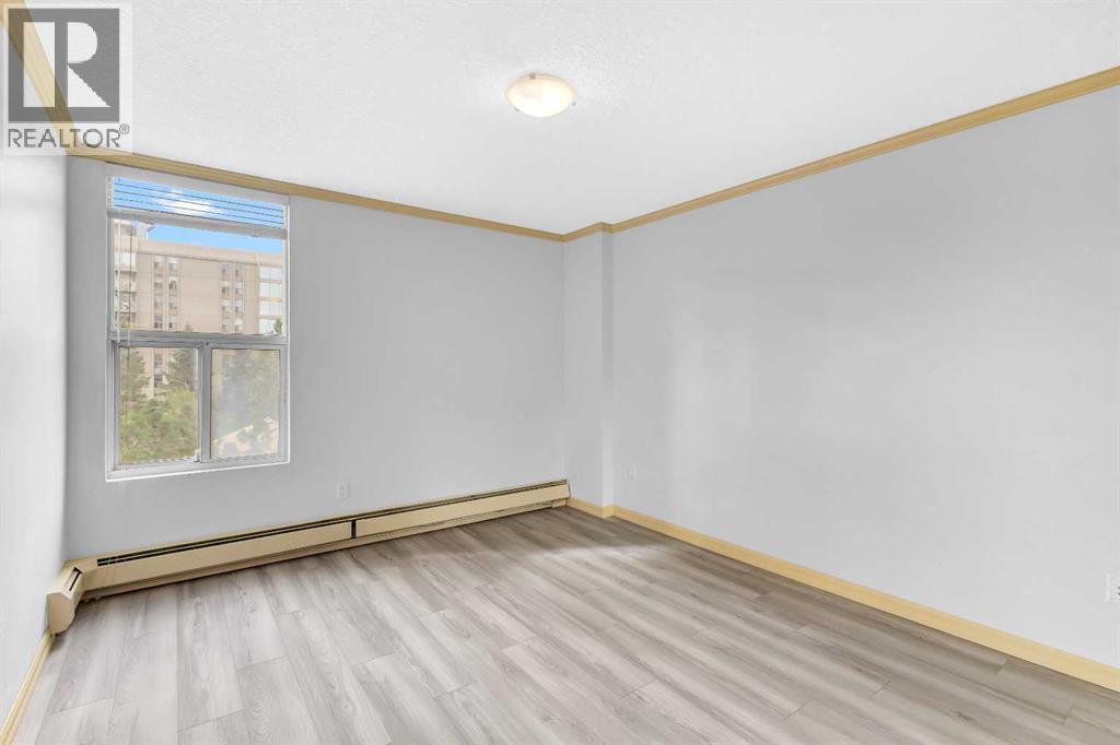 Photo 13 of 305 4555 Varsity Lane Nw, Calgary AB