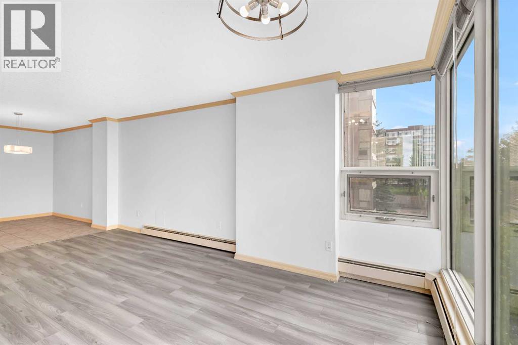 Photo 6 of 305 4555 Varsity Lane Nw, Calgary AB