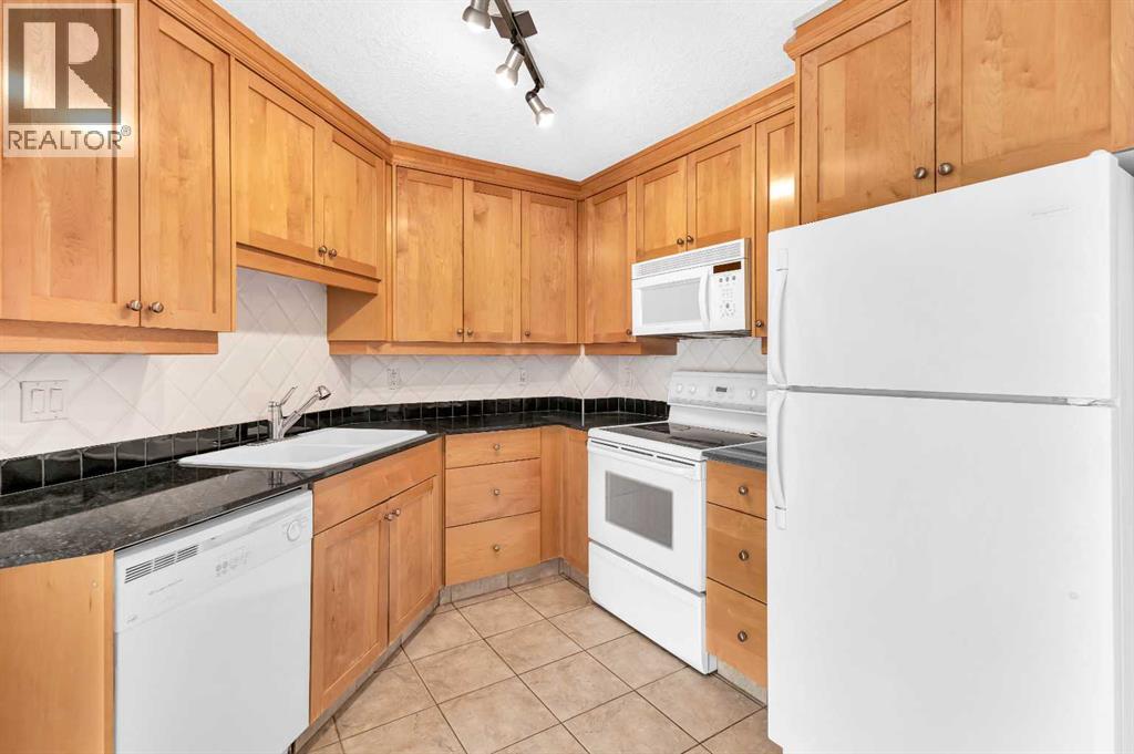 Photo 9 of 305 4555 Varsity Lane Nw, Calgary AB