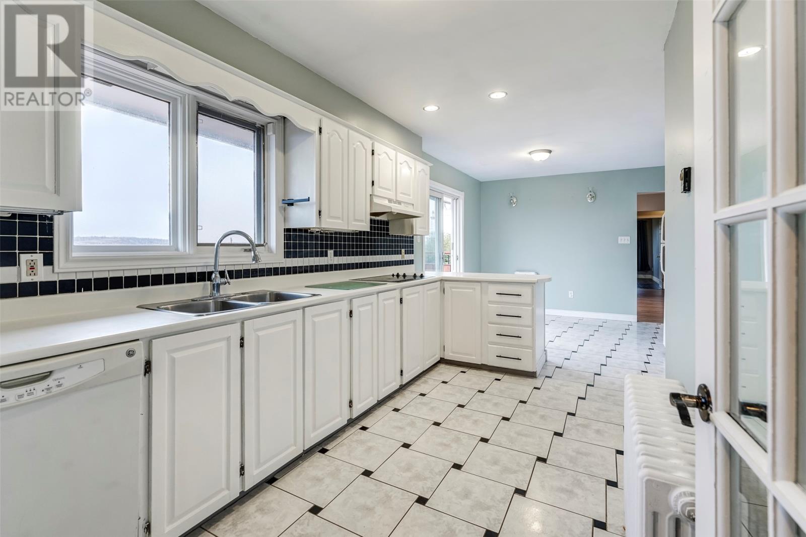 Photo 12 of 507 509 Cranes Road, Upper Island Cove NL