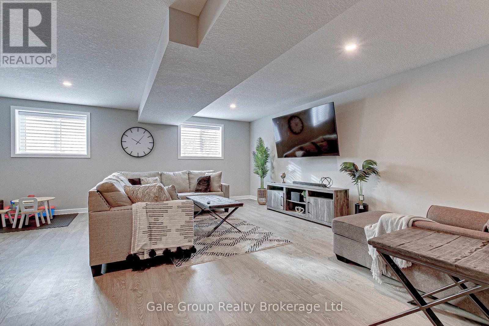 Photo 28 of 9 Clover Circle, St Thomas ON