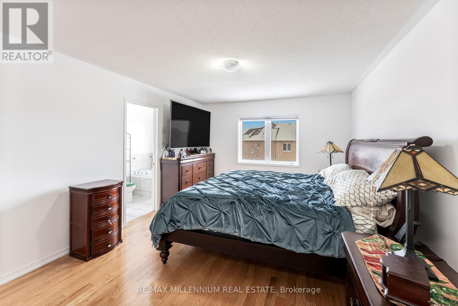 Photo 25 of 70 Sussexvale Drive, Brampton ON