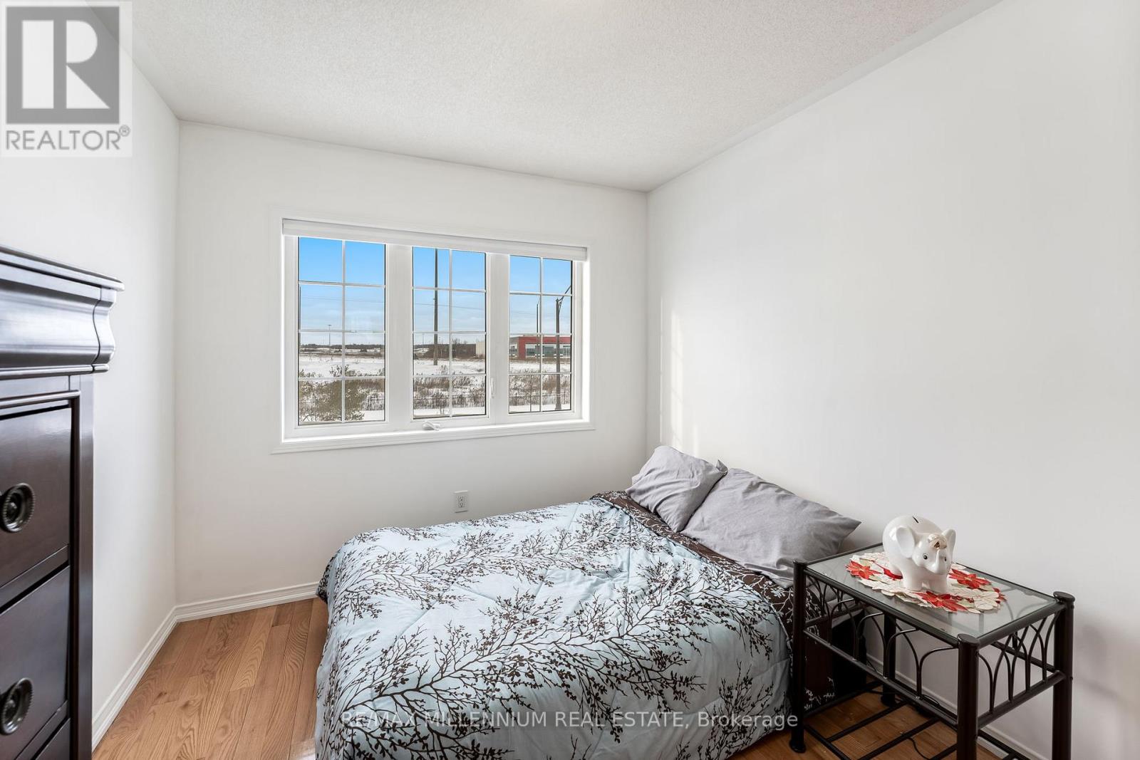 Photo 35 of 70 Sussexvale Drive, Brampton ON