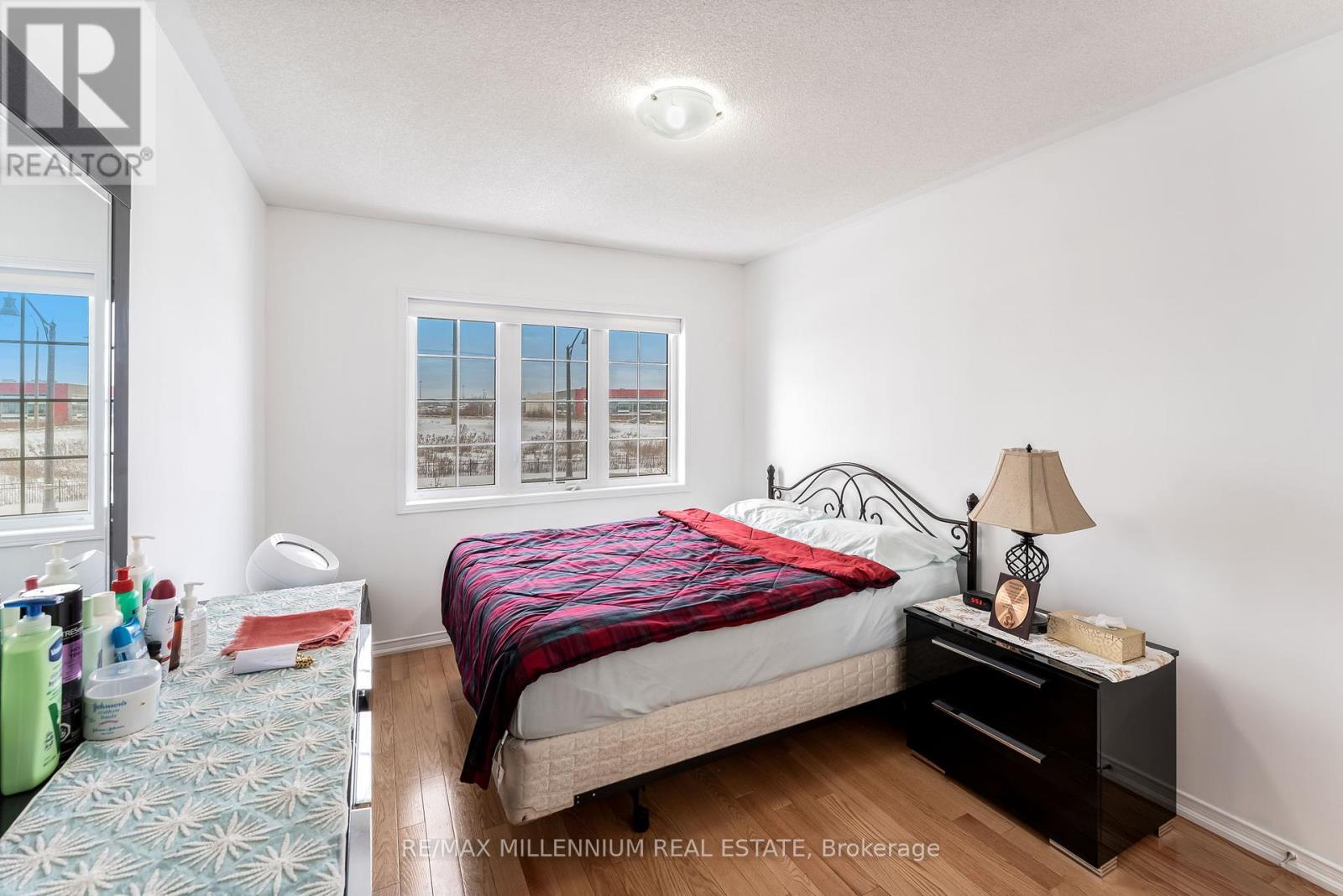 Photo 38 of 70 Sussexvale Drive, Brampton ON