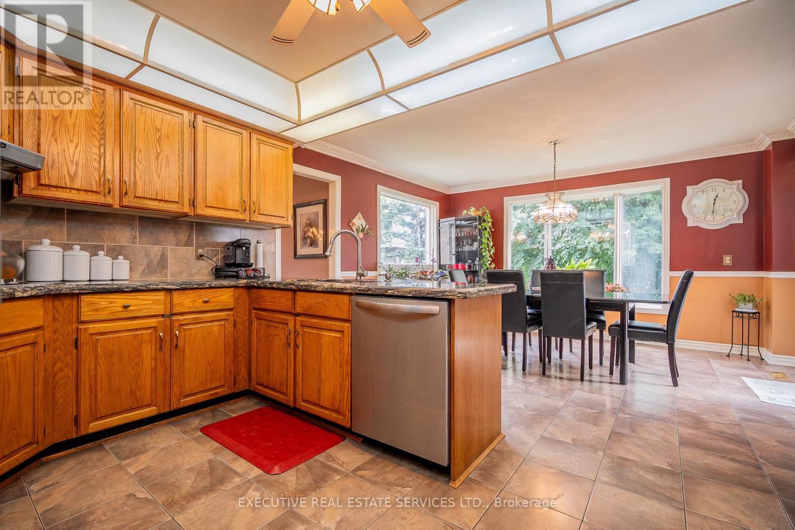 Photo 10 of 503 Conservation Drive, Brampton ON