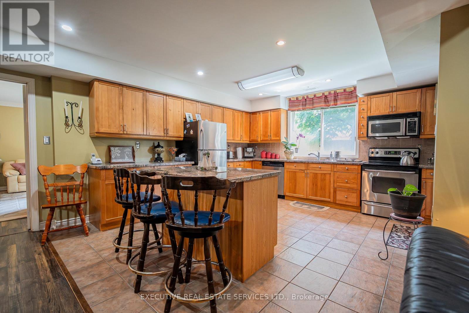 Photo 33 of 503 Conservation Drive, Brampton ON