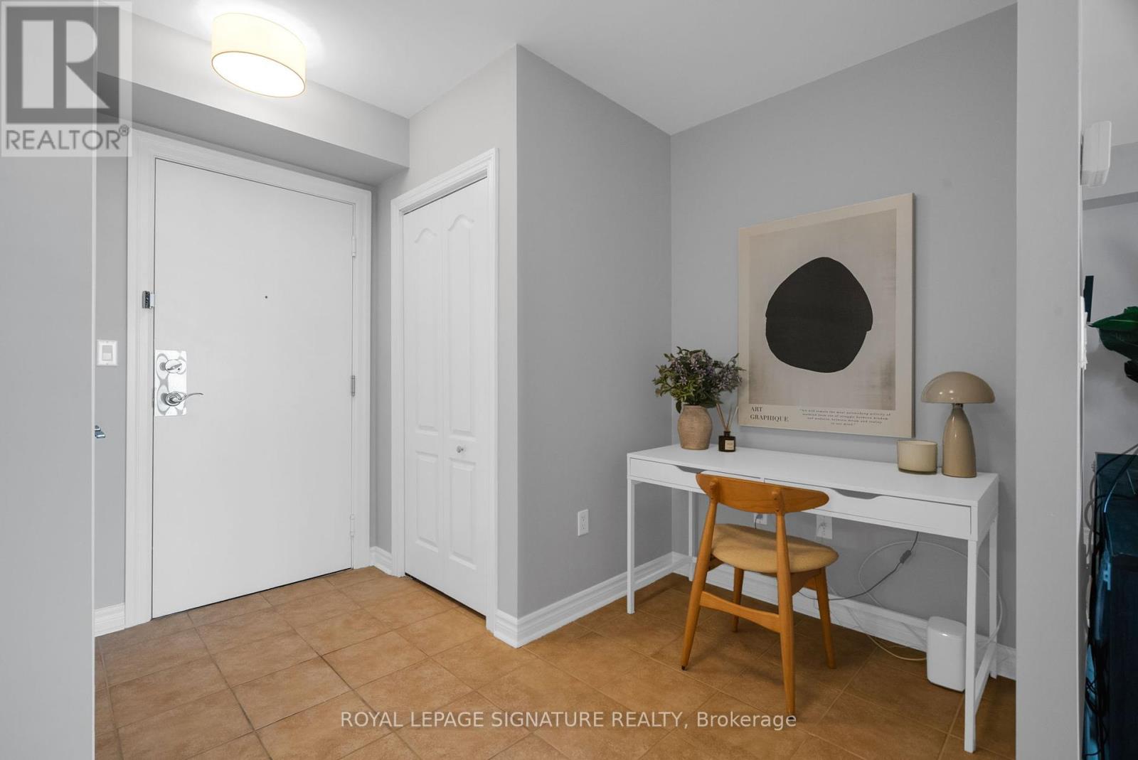 Photo 14 of 814 2088 Lawrence Avenue W, Toronto ON