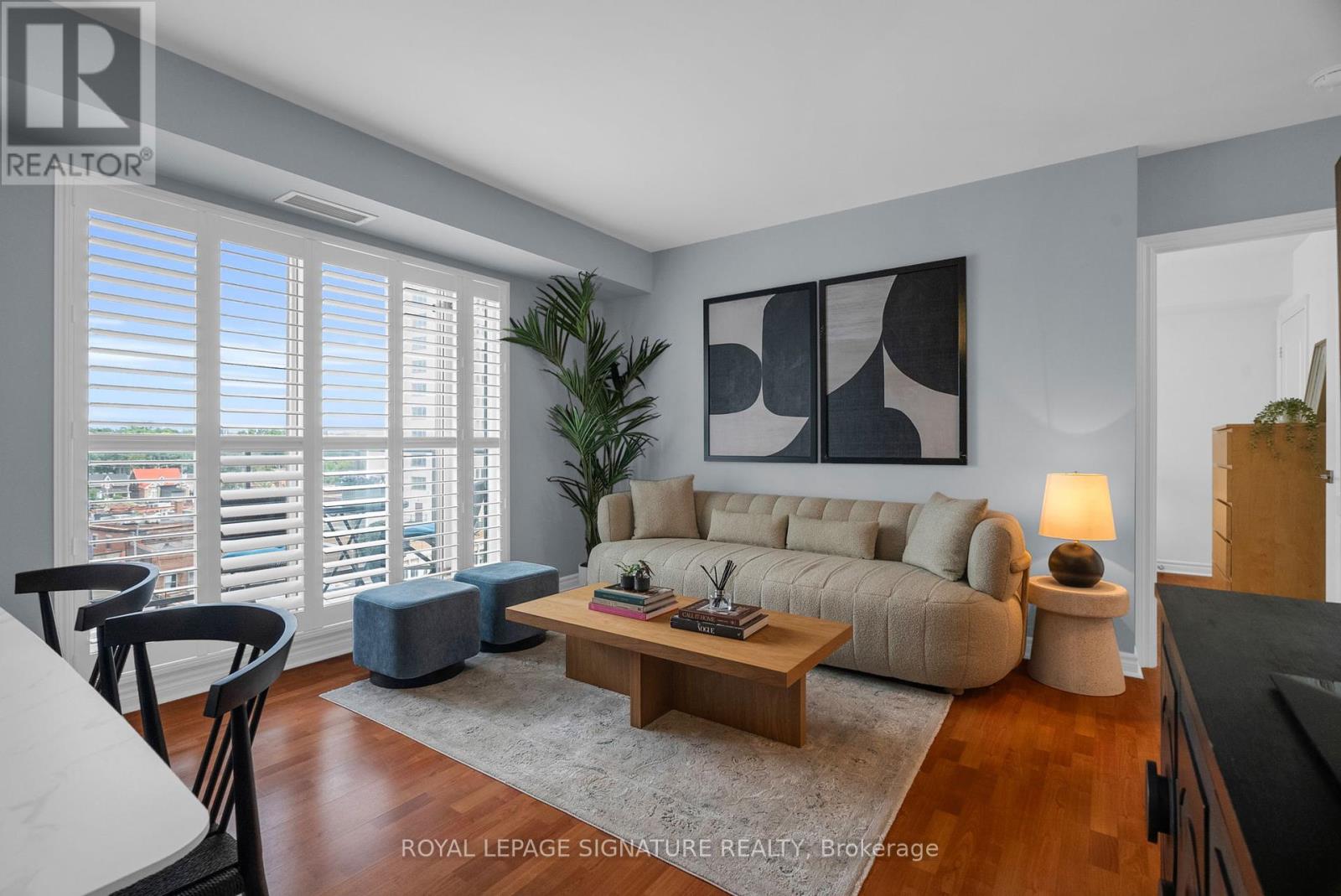 Photo 2 of 814 2088 Lawrence Avenue W, Toronto ON