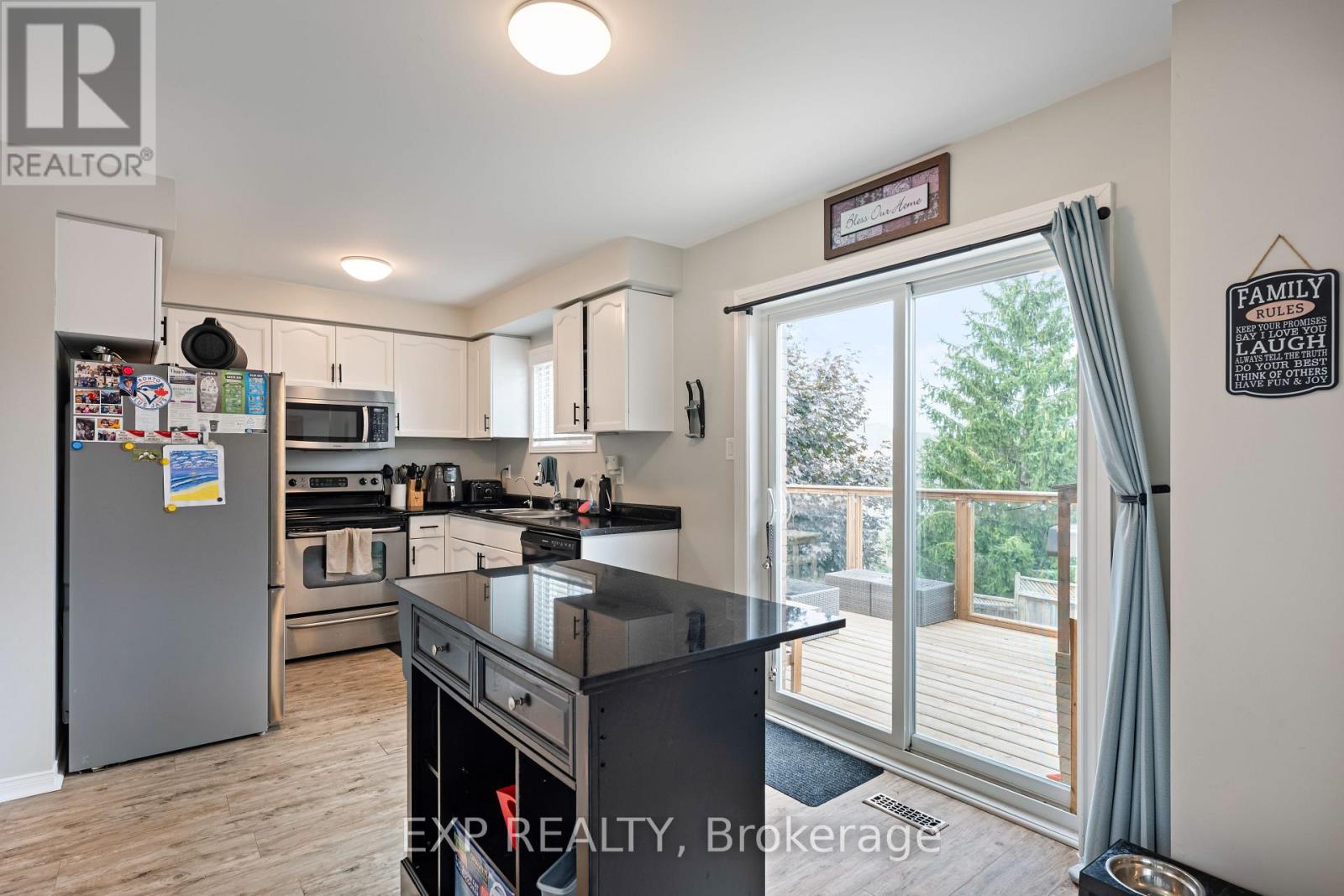 Photo 13 of 581 College Avenue, Orangeville ON