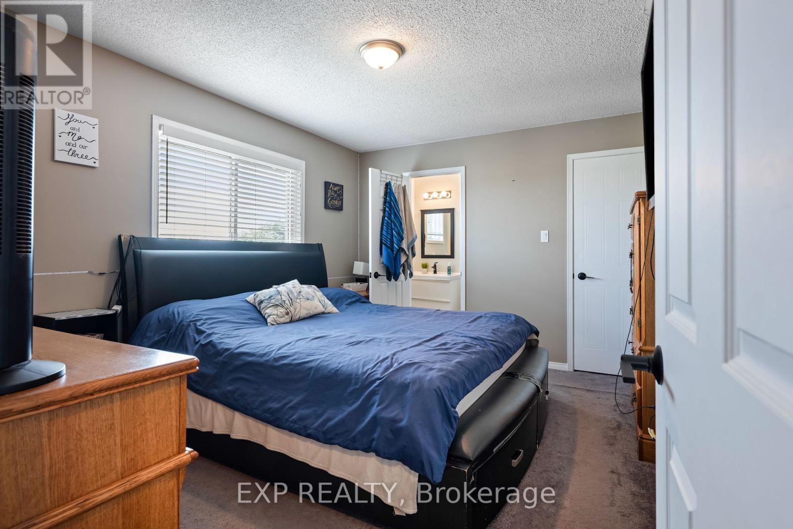Photo 18 of 581 College Avenue, Orangeville ON