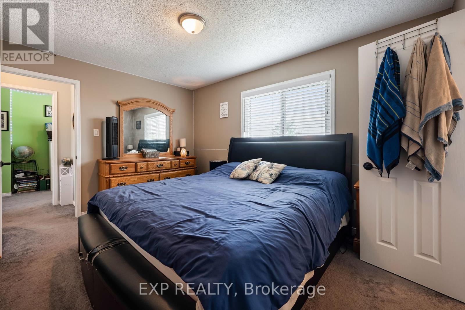Photo 19 of 581 College Avenue, Orangeville ON