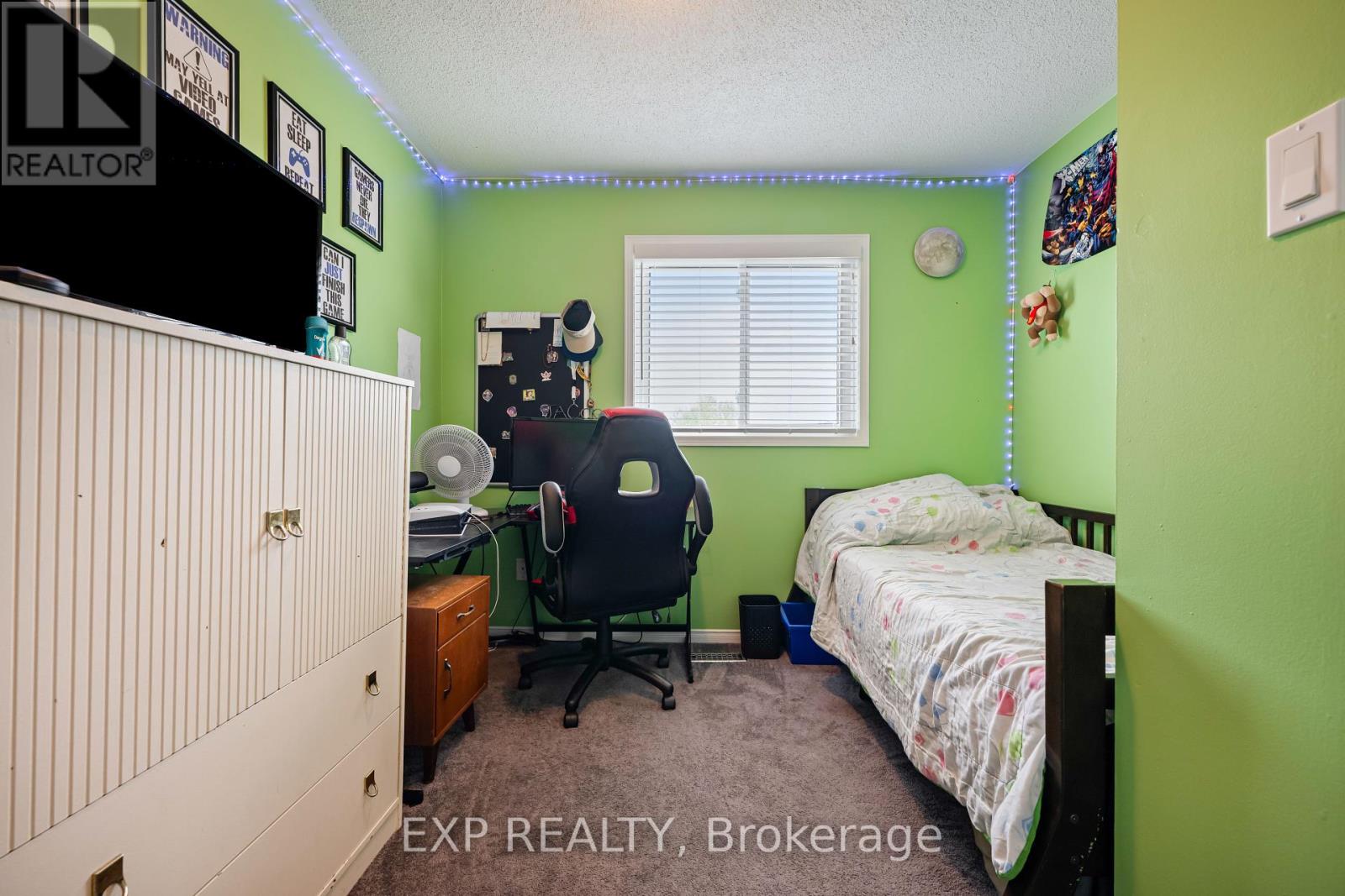 Photo 21 of 581 College Avenue, Orangeville ON