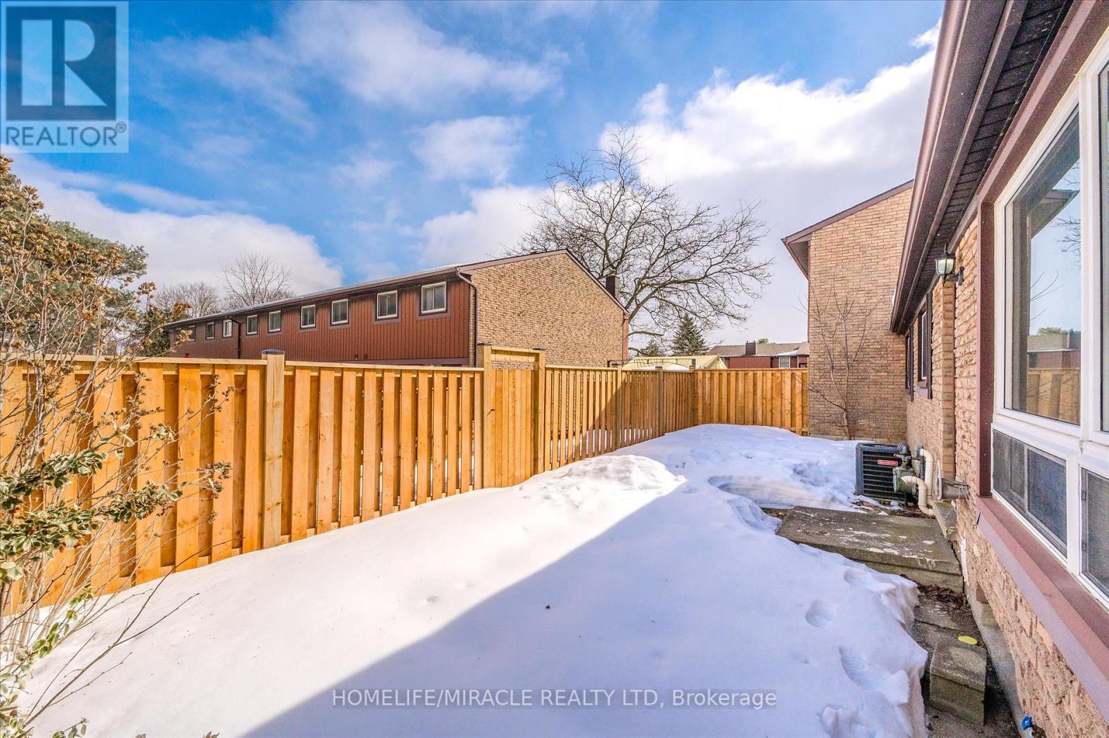 Photo 16 of 4 235 Ferguson Avenue, Cambridge ON