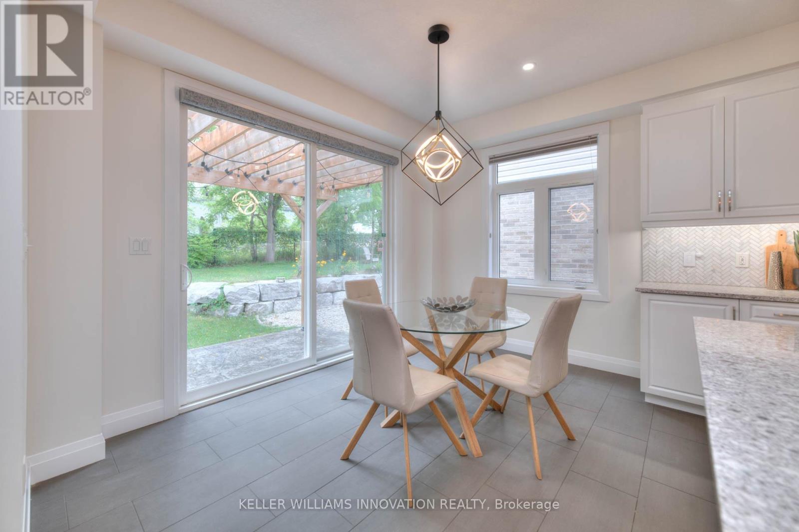 Photo 13 of 30 Mistywood Street, Kitchener ON