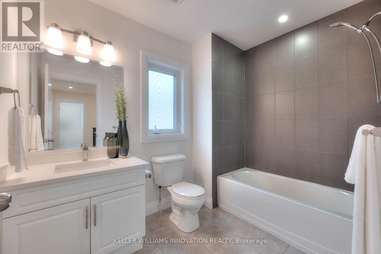 Photo 31 of 30 Mistywood Street, Kitchener ON