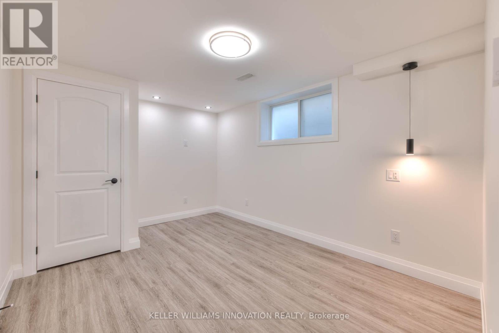 Photo 41 of 30 Mistywood Street, Kitchener ON
