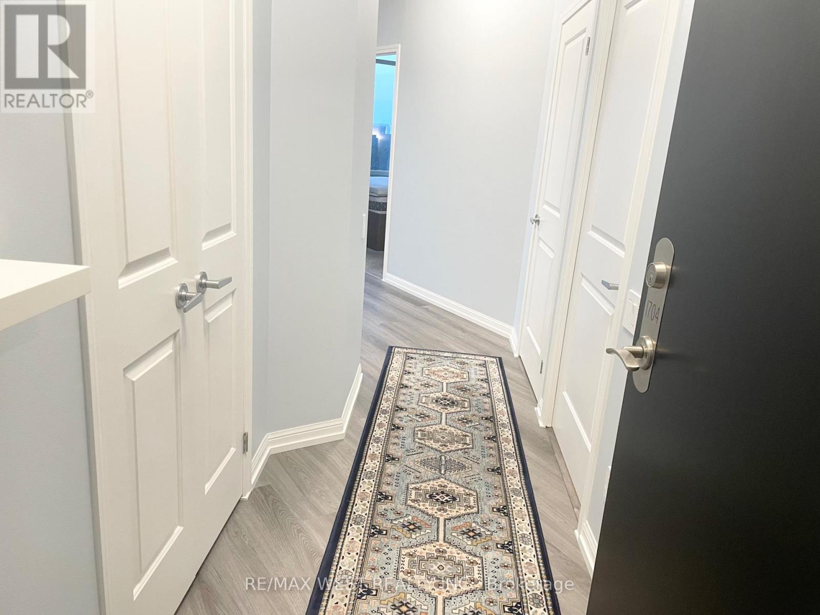 Photo 3 of 1704 15 Windermere Avenue, Toronto ON