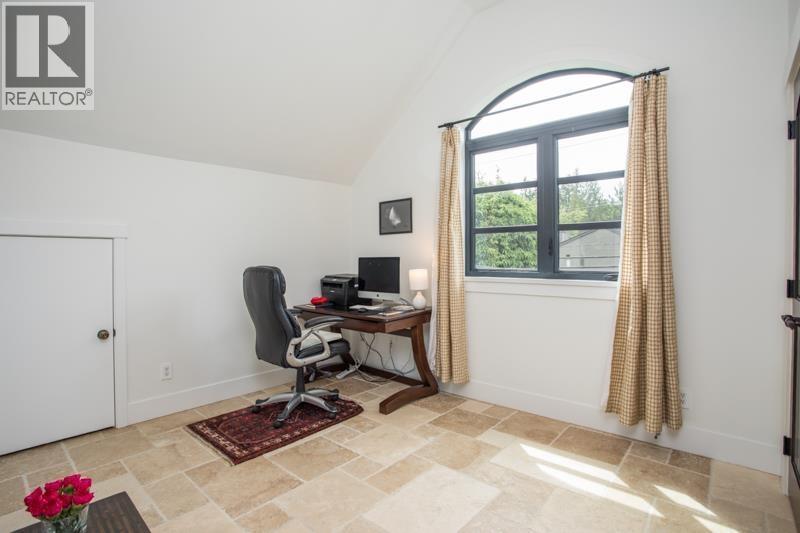 Photo 20 of 1134 Montroyal Boulevard, North Vancouver BC