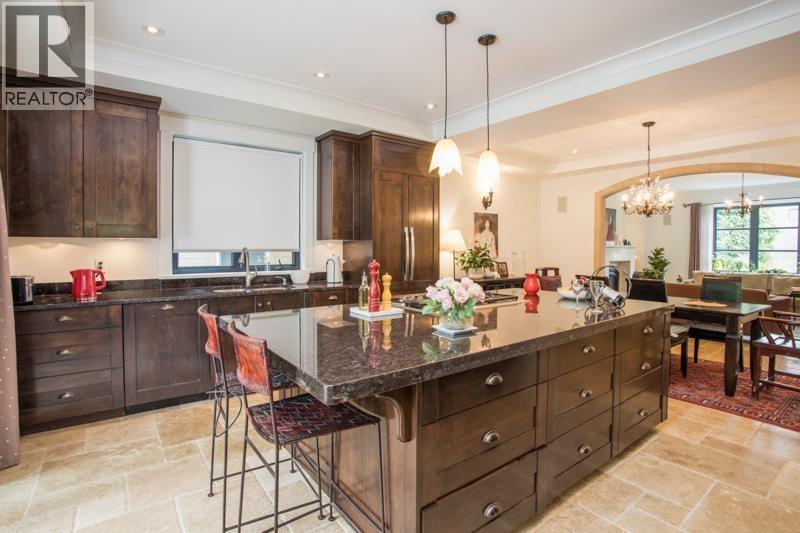 Photo 8 of 1134 Montroyal Boulevard, North Vancouver BC